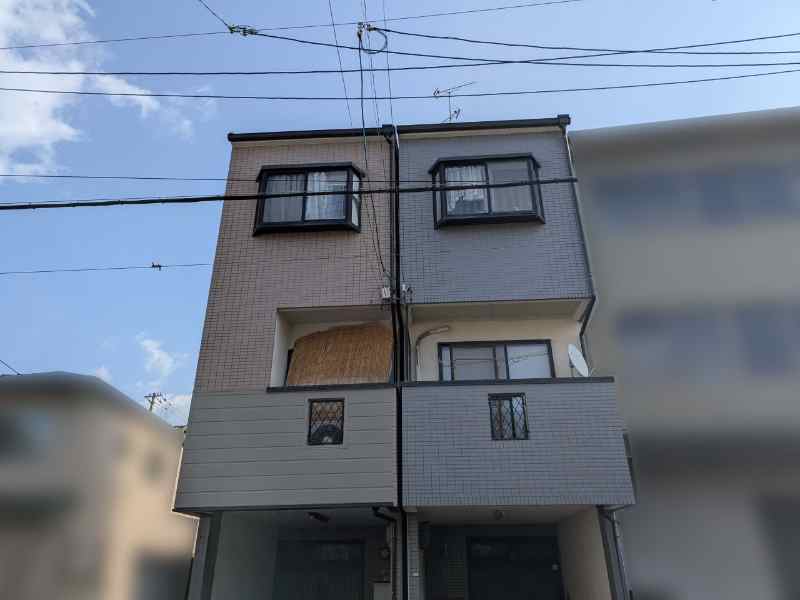 お隣の家と合わせてシミュラクラ現象