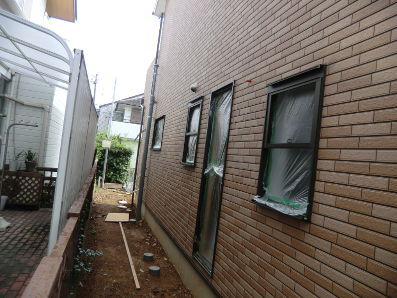 サッシを盗られた現場